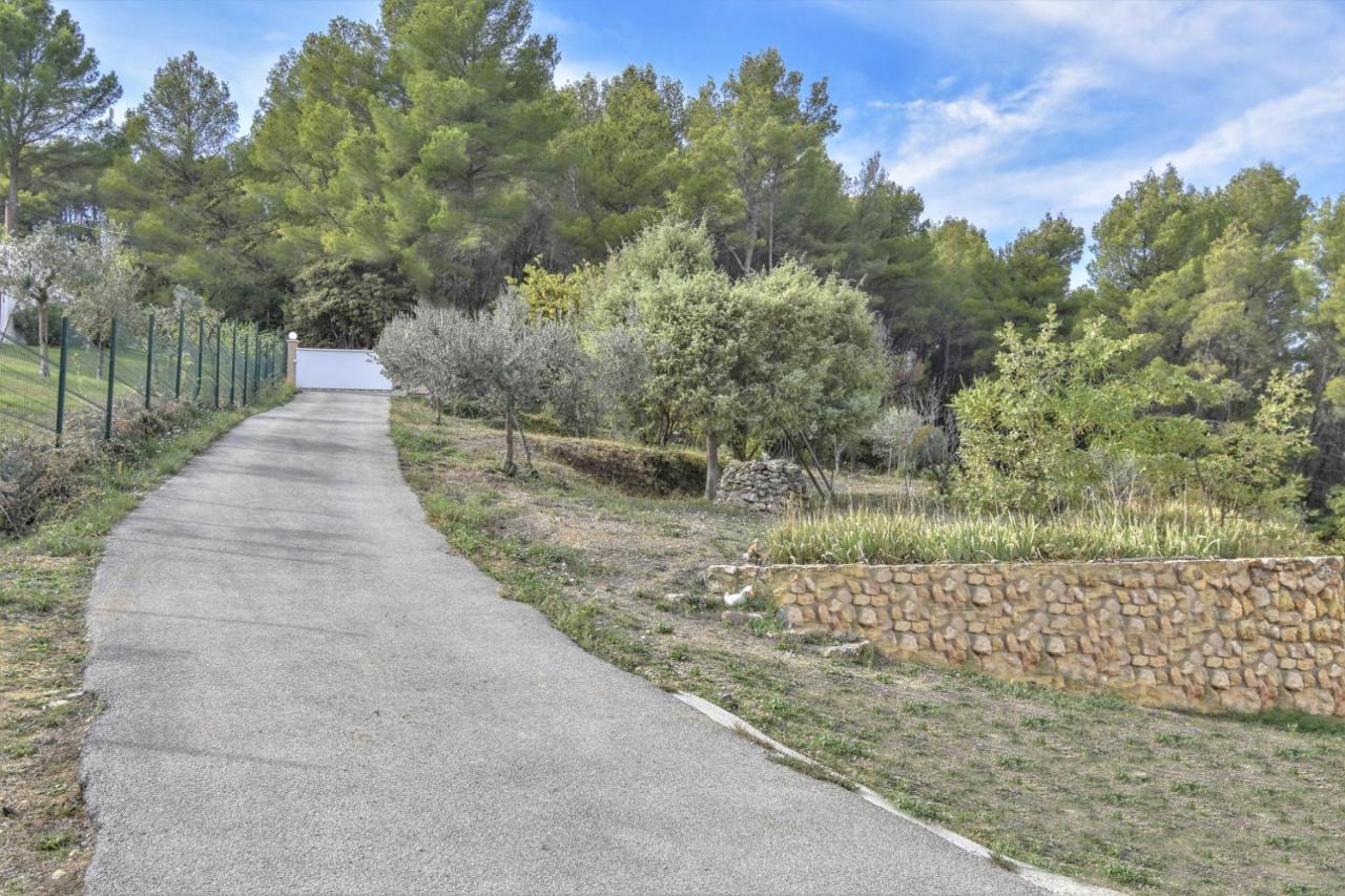 Charmante Maison Climatisee Avec Piscine Draguignan Esterno foto